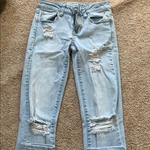 Super stretch, light blue ripped jeans